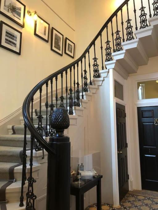 Luxury Apartment Opposite The Shambles York Exteriör bild