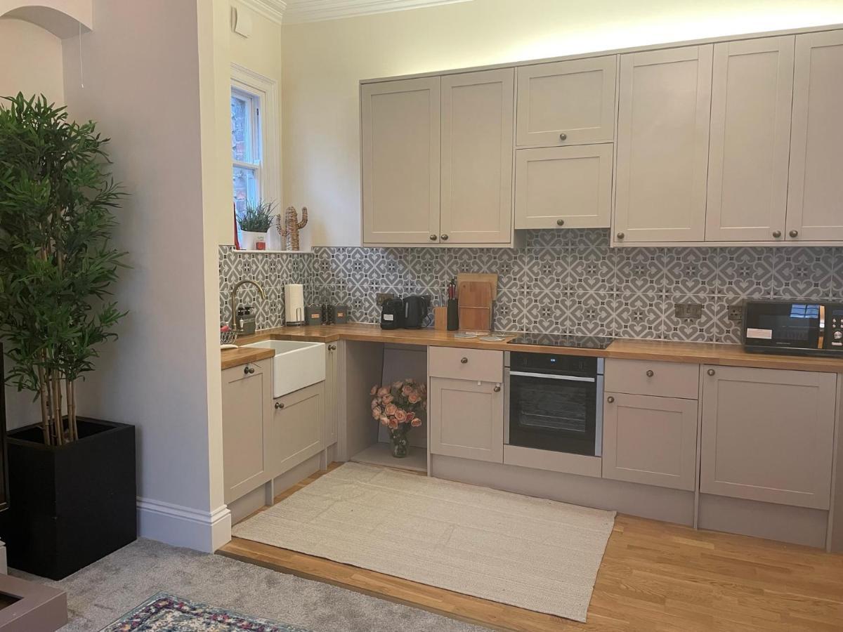 Luxury Apartment Opposite The Shambles York Exteriör bild