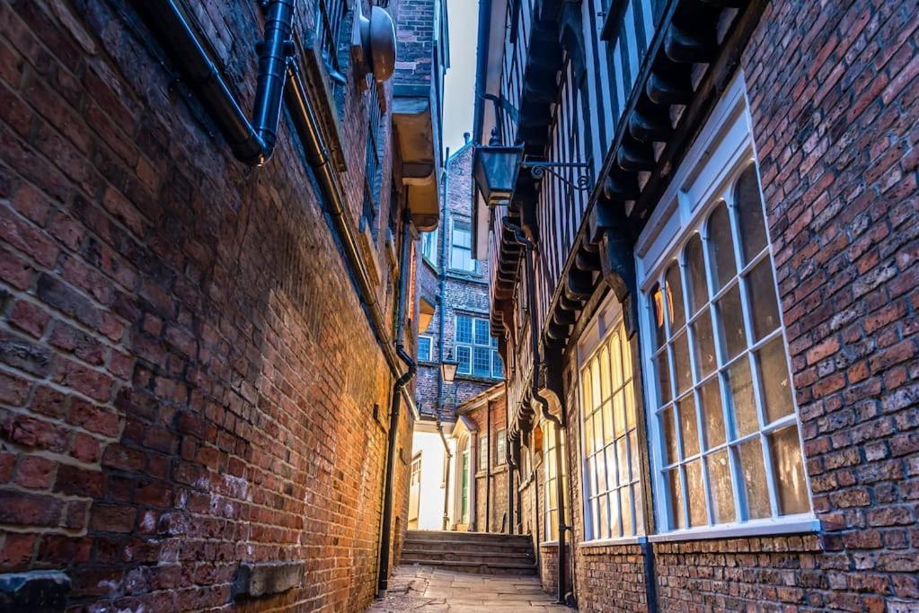 Luxury Apartment Opposite The Shambles York Exteriör bild